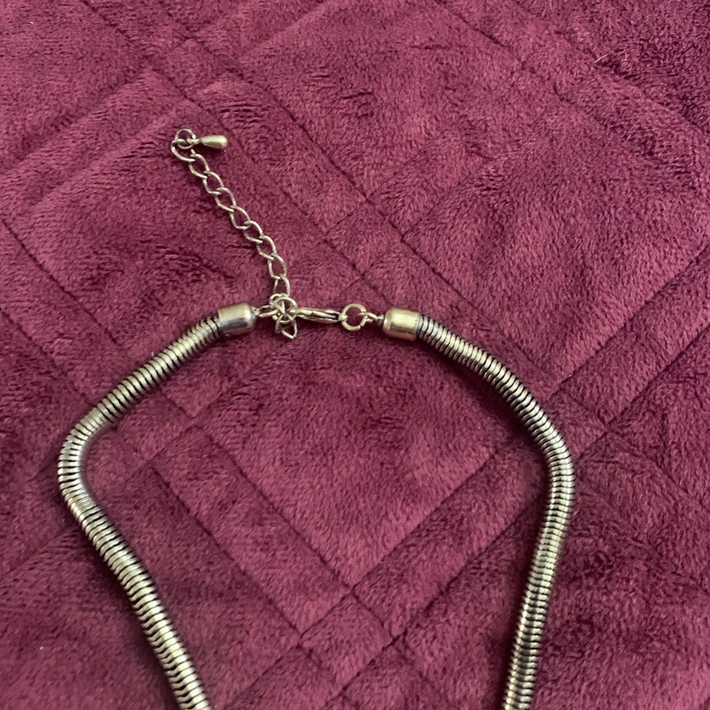 Gold hear necklace and matching earrings - Picture 3 of 5